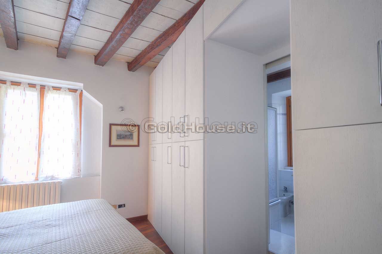 Grazioso appartamento con travi a vista all'Arco della Pace - Foto 9