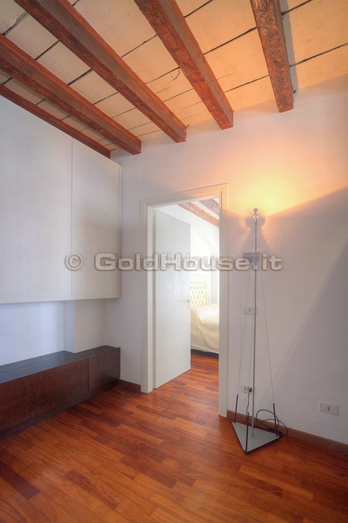 Grazioso appartamento con travi a vista all'Arco della Pace - Foto 12