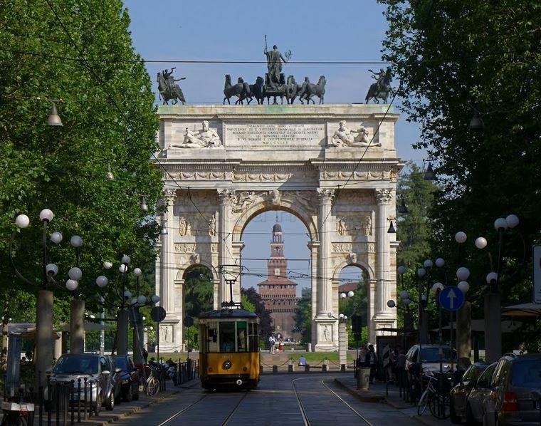 Grazioso appartamento con travi a vista all'Arco della Pace - Foto 17